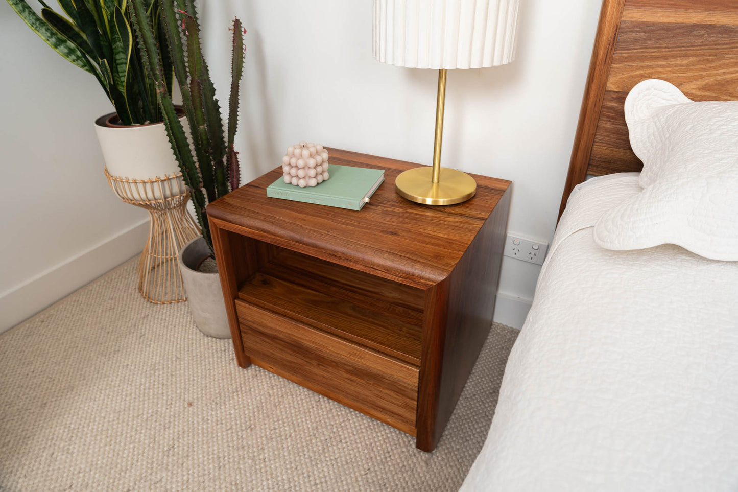 Yakka Blackwood Heritage Bedside Table (1 Drawer)