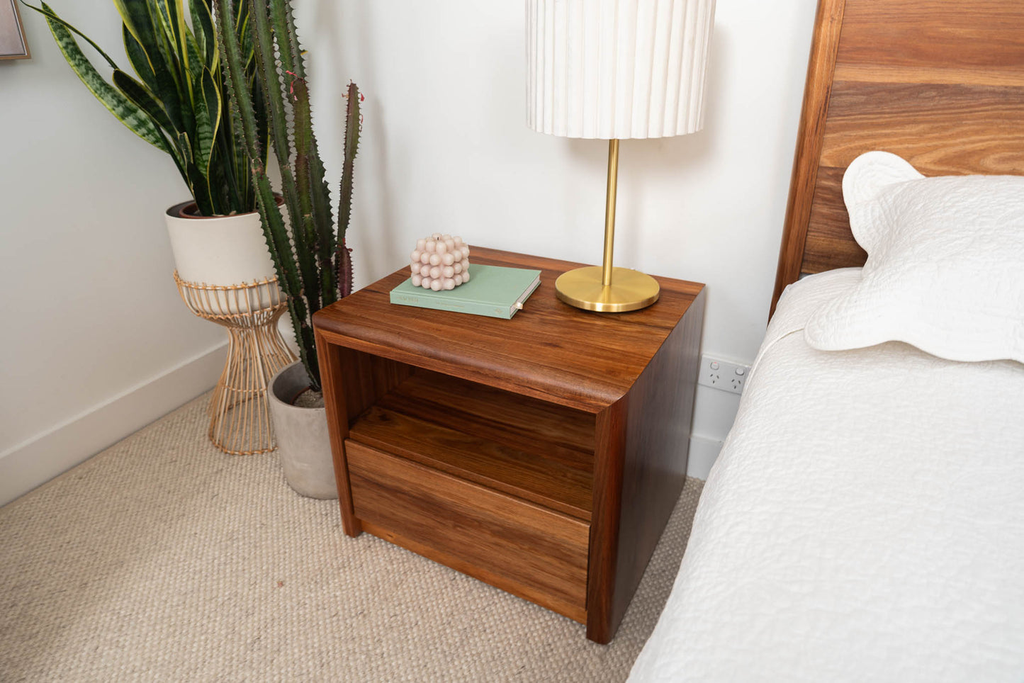Yakka Blackwood Heritage Bedside Table (1 Drawer)