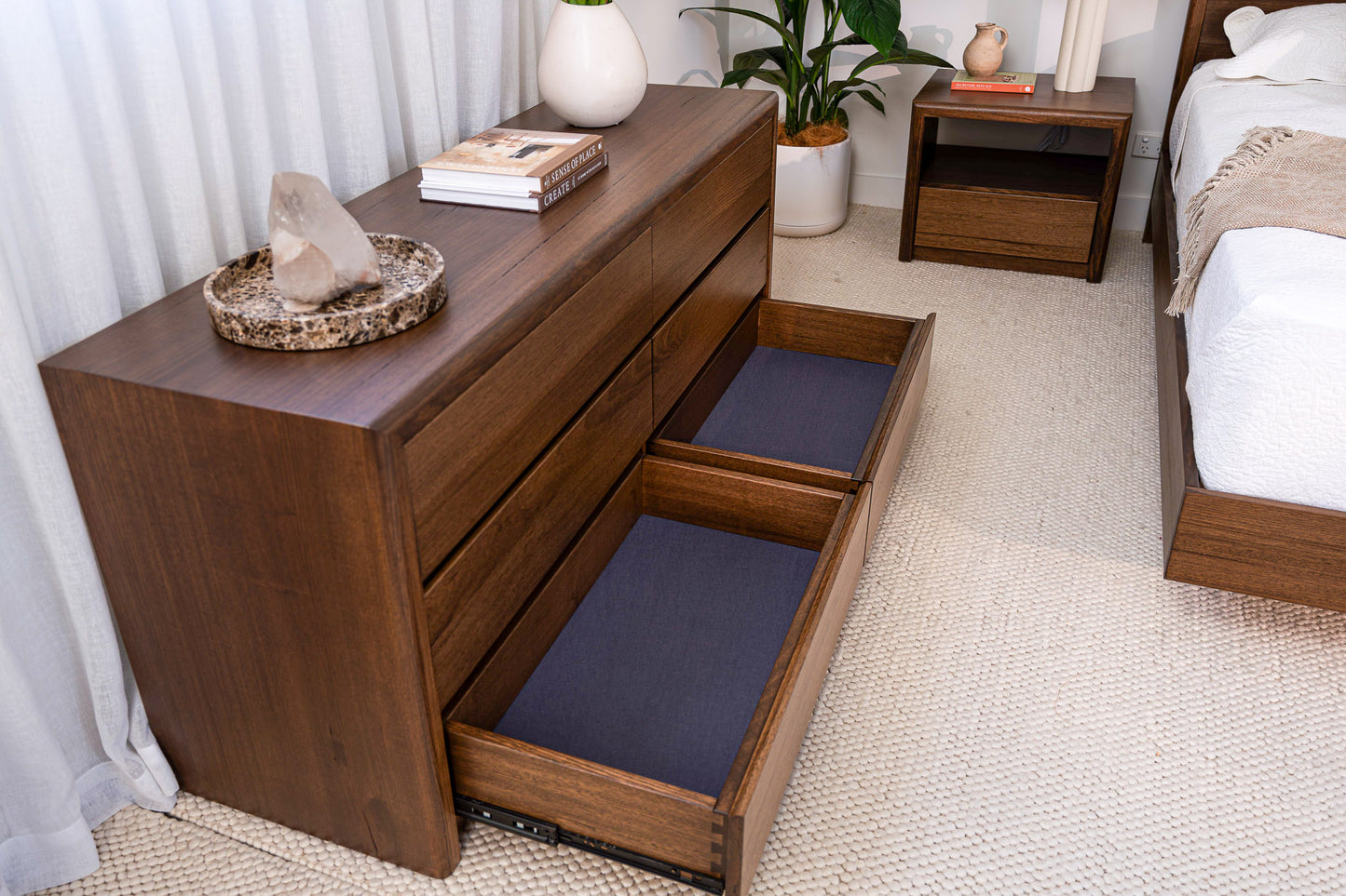 Yakka Tasmanian Oak Dresser Feature Grade (Smoked Walnut Stain)