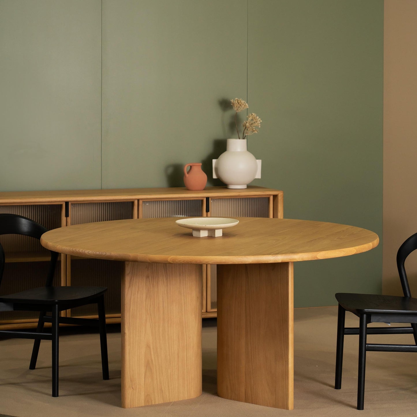 Mila American Oak Round Dining Table