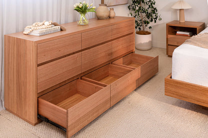 Cape Town Tasmanian Oak Dresser