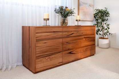 Cape Town Messmate Dresser (Honey Oak Stain)