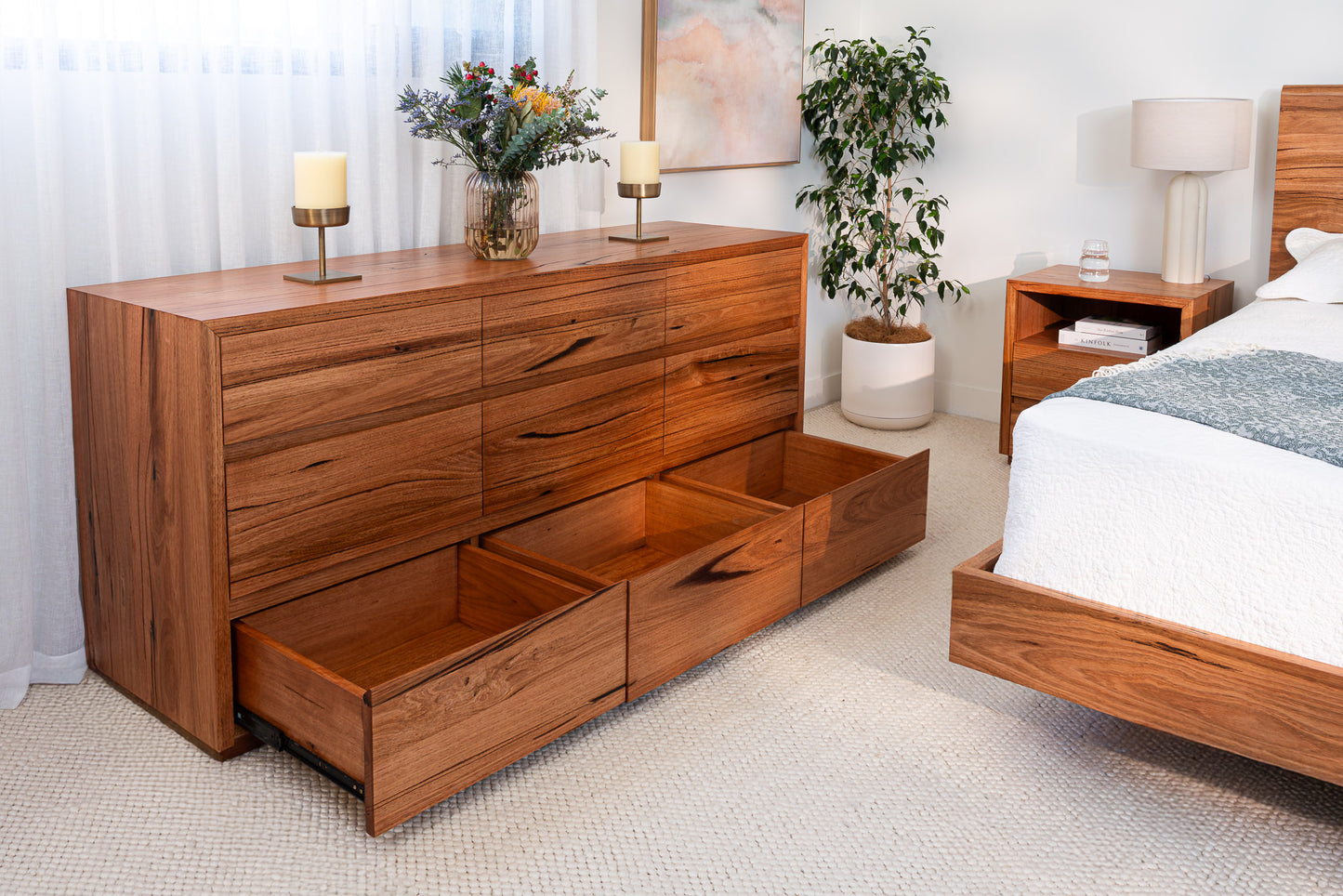 Cape Town Messmate Dresser (Honey Oak Stain)