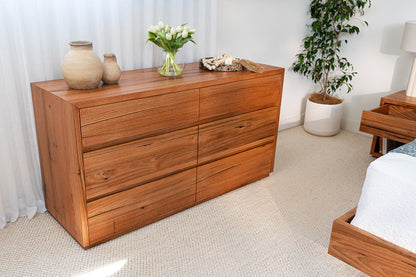 Cape Town Messmate Dresser (Honey Oak Stain)