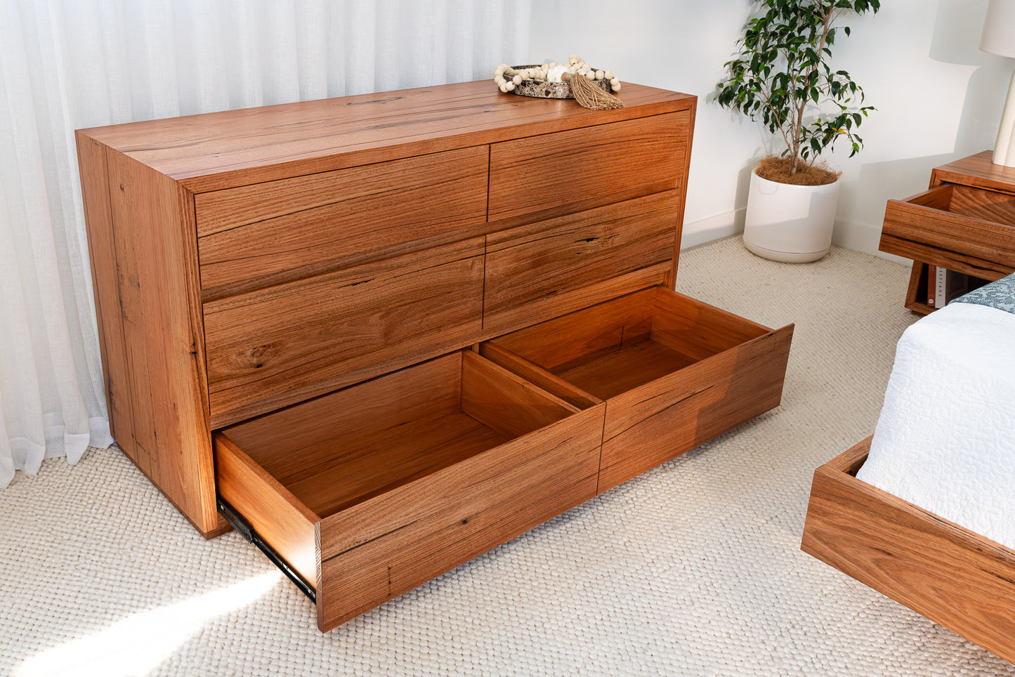 Cape Town Messmate Dresser (Honey Oak Stain)