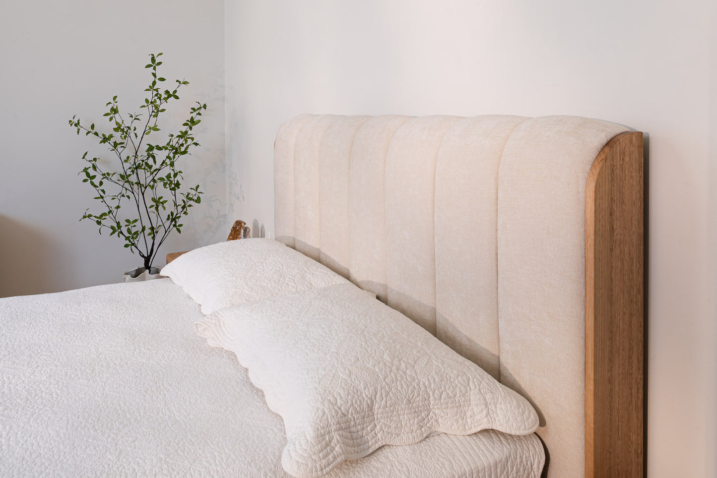 Yakka Cloud Tasmanian Oak Feature Grade Bed Frame