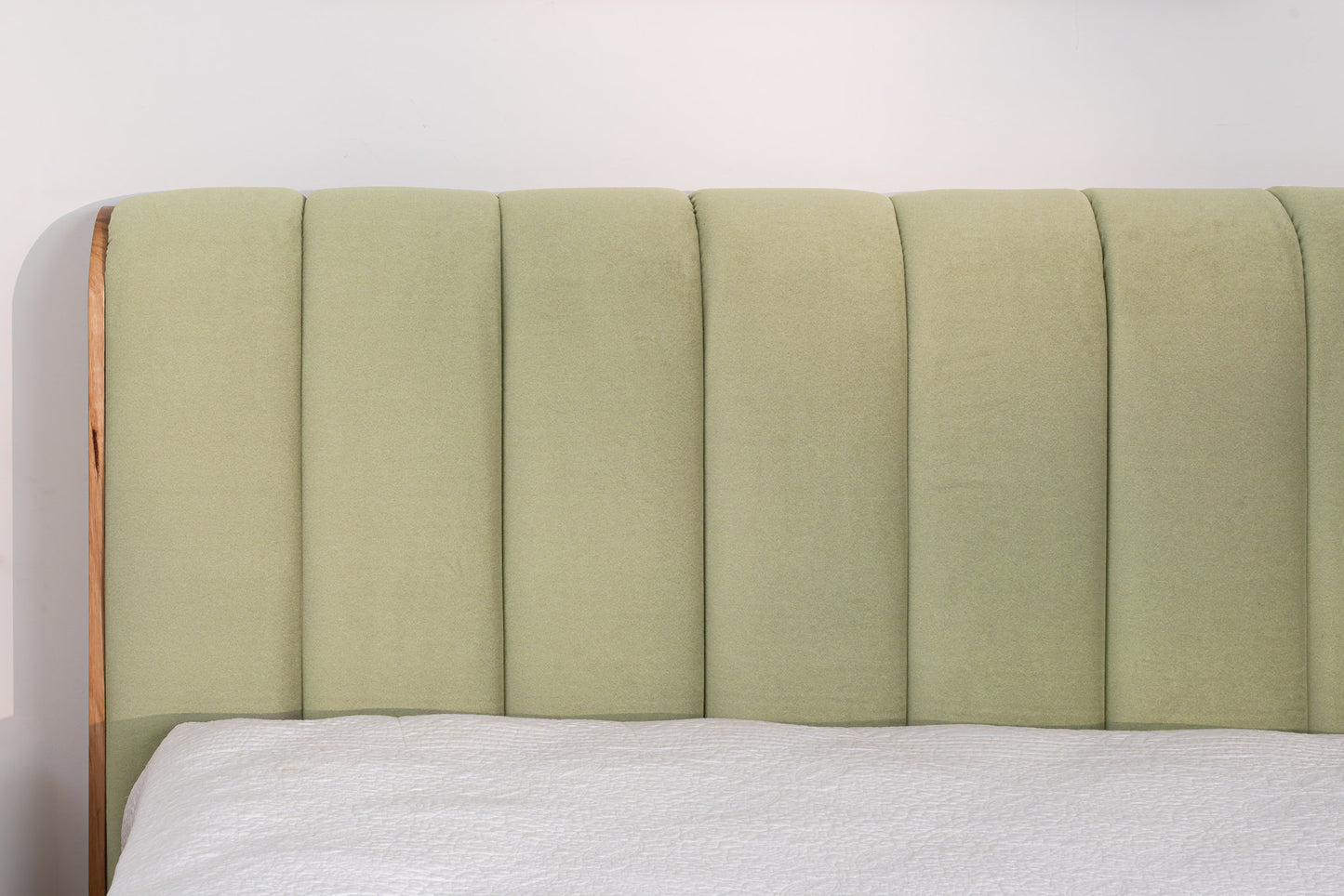Yakka Cloud Tasmanian Oak Feature Grade Bed Frame