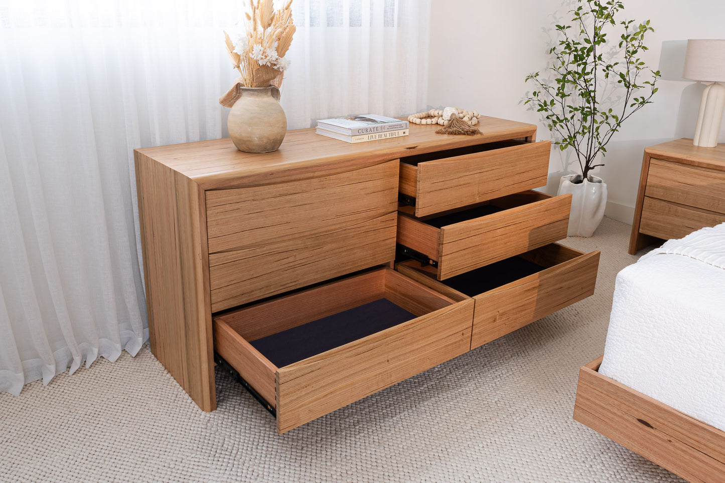 Yakka Cloud Tasmanian Oak Feature Grade Dresser