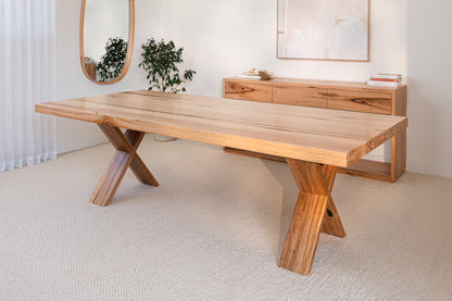 Axl Messmate Dining Table