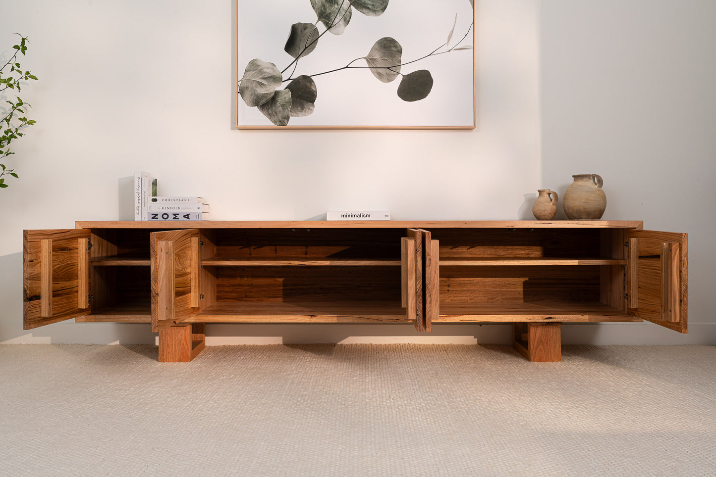 Hermes Messmate Entertainment Unit