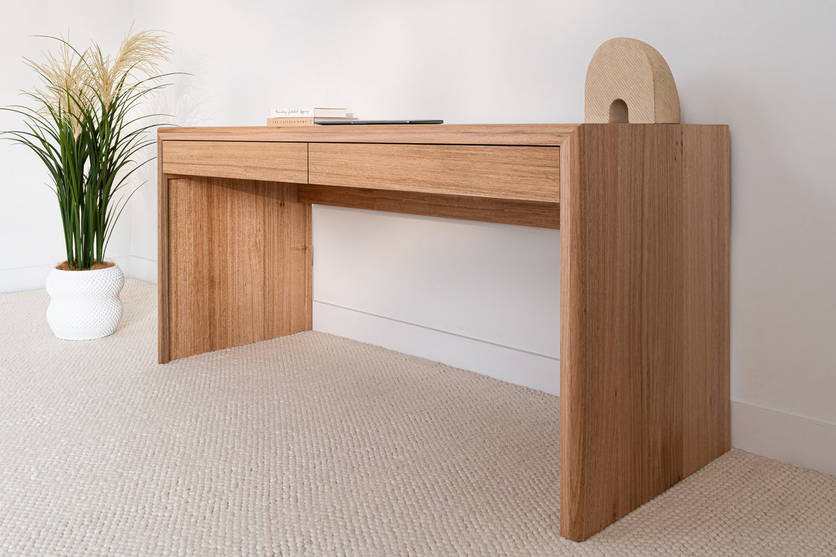 Yakka Tasmanian Oak Signature Desk