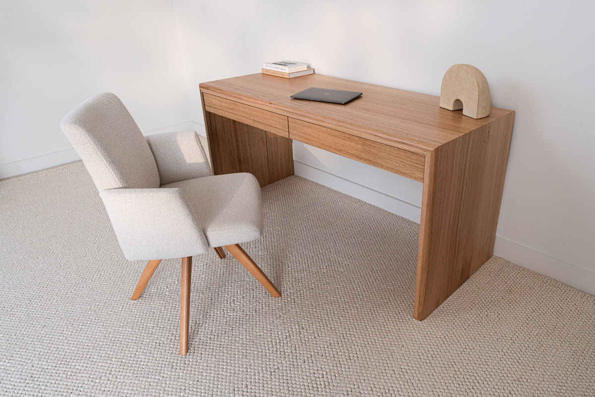 Yakka Tasmanian Oak Signature Desk