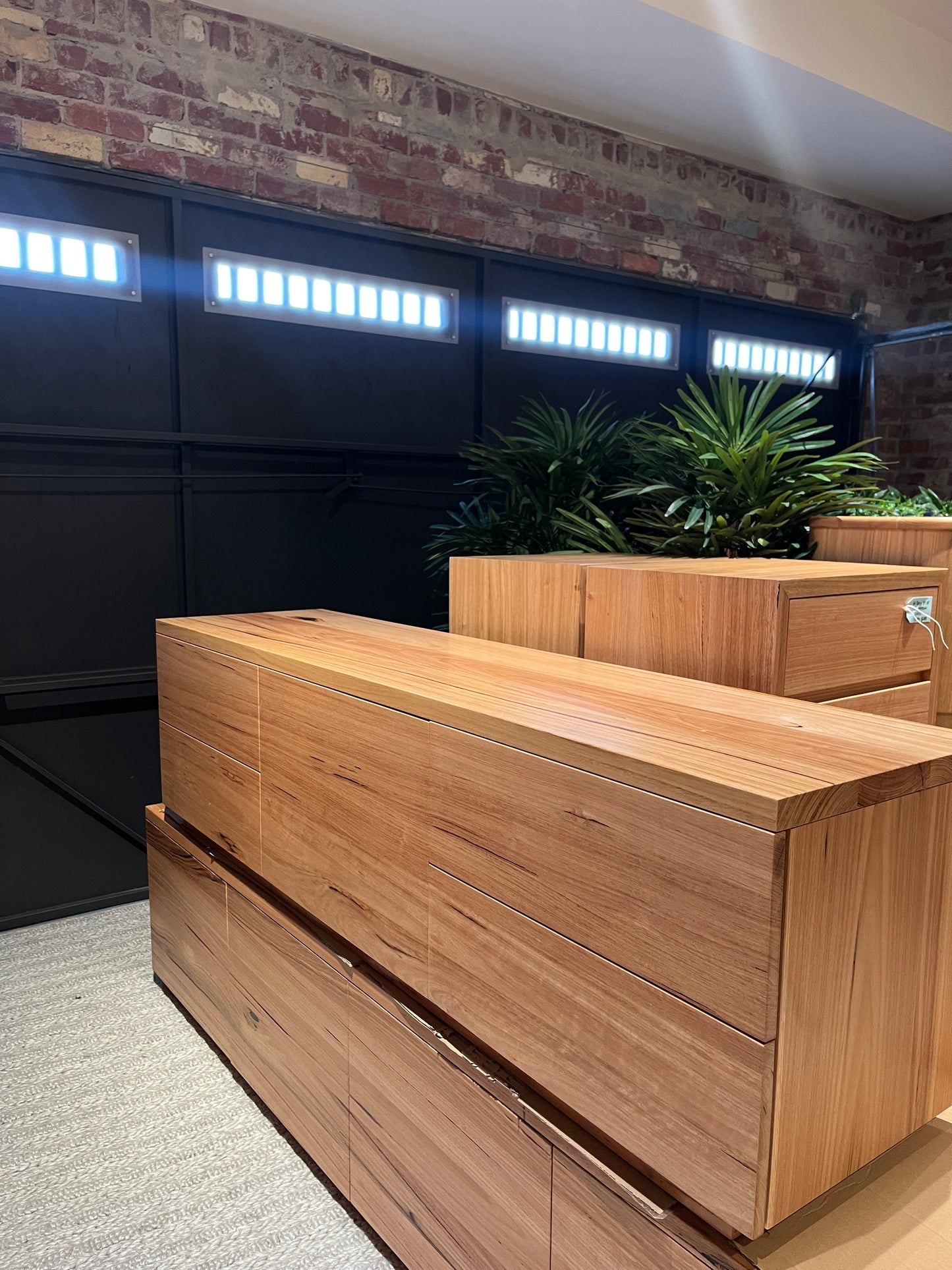 Ex Demo Elijah Messmate Entertainment Unit 1.8m