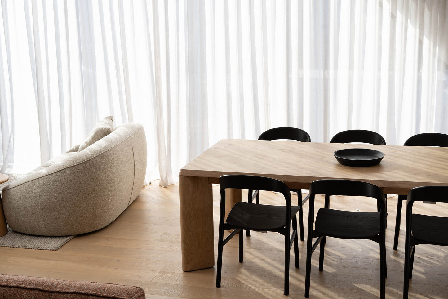 Niko Oak Dining Table