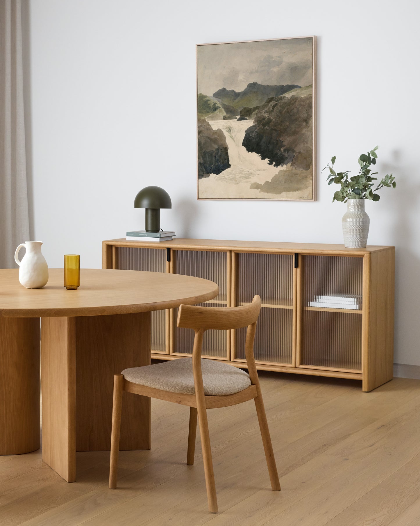 Mila American Oak Round Dining Table