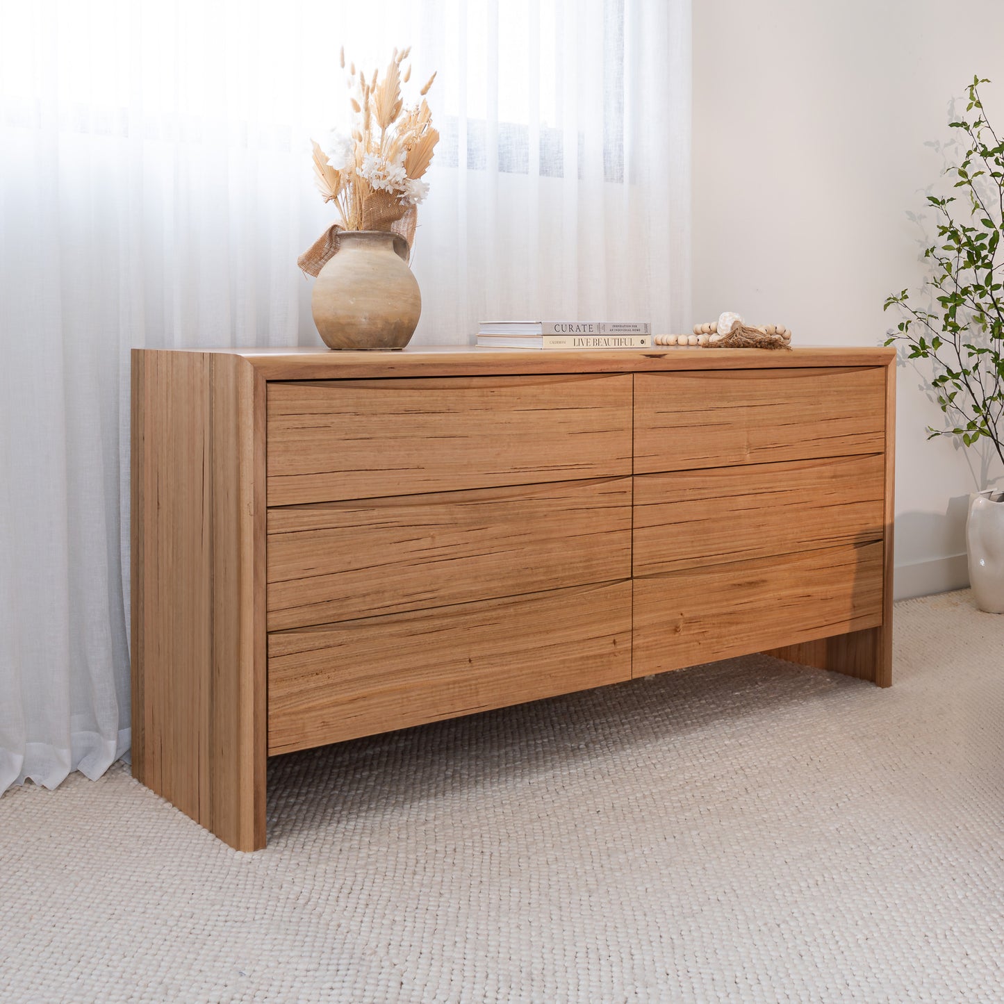 Yakka Cloud Tasmanian Oak Feature Grade Dresser