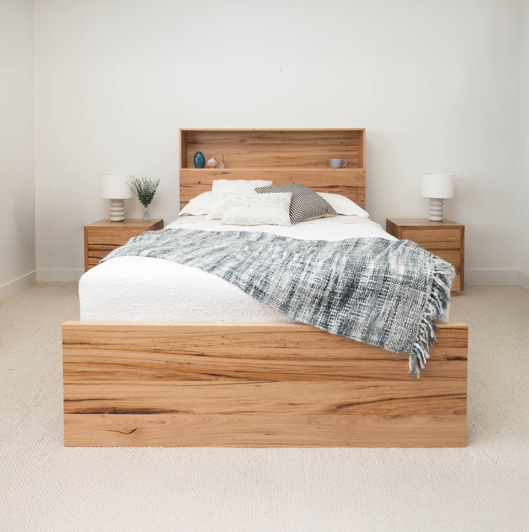 NEW York 4 Drawer Bookcase Messmate Bed Frame King Size – The Acacia Tree