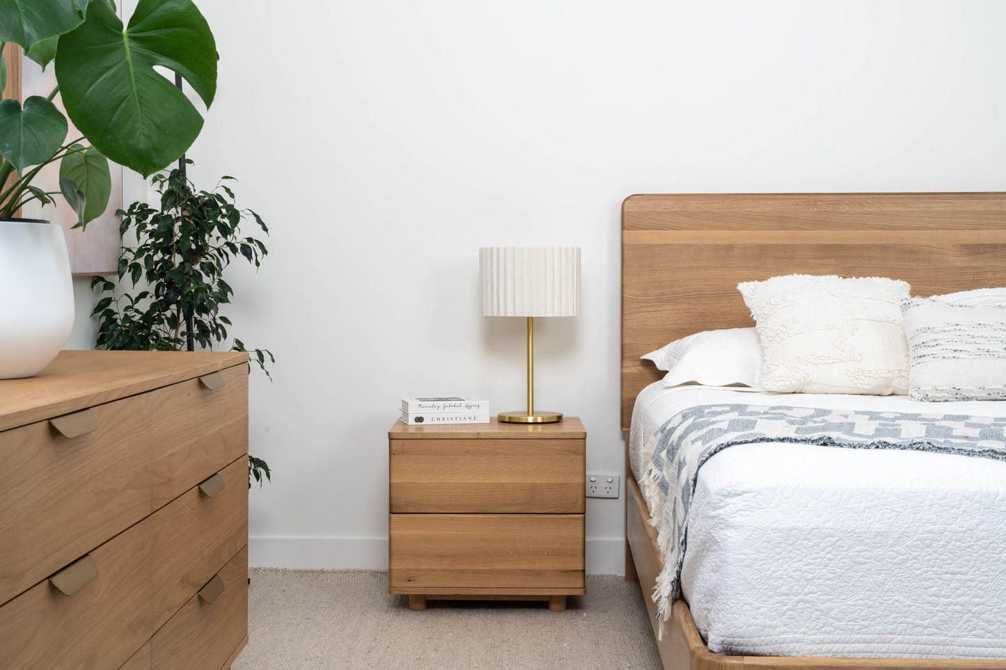 Solara Eclipse American Oak Bedside Table