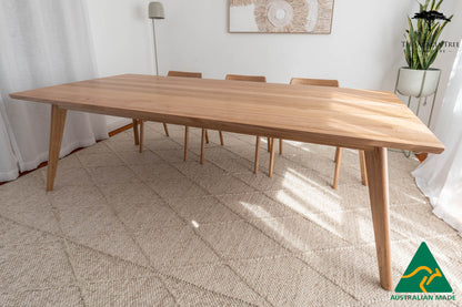 BRAND NEW 2.8m Layla Solid Tasmanian Oak Hardwood Dining Table - Made in Australia